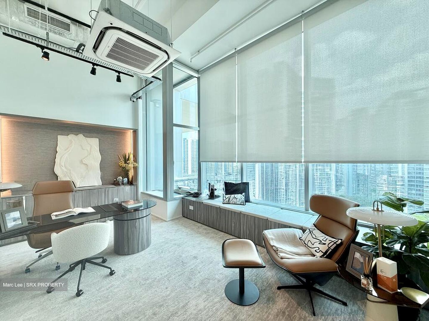 Arc 380 (D8), Office #496009371